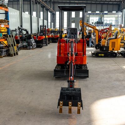 Excavadora compacta para paisagismo equipada com 18 litros de tanque de combustível